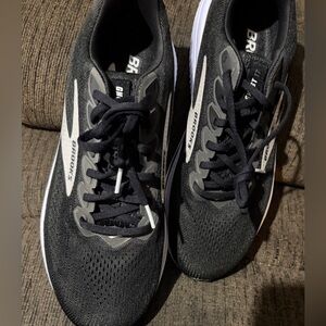 Brooks Men's Black and White Running Shoes